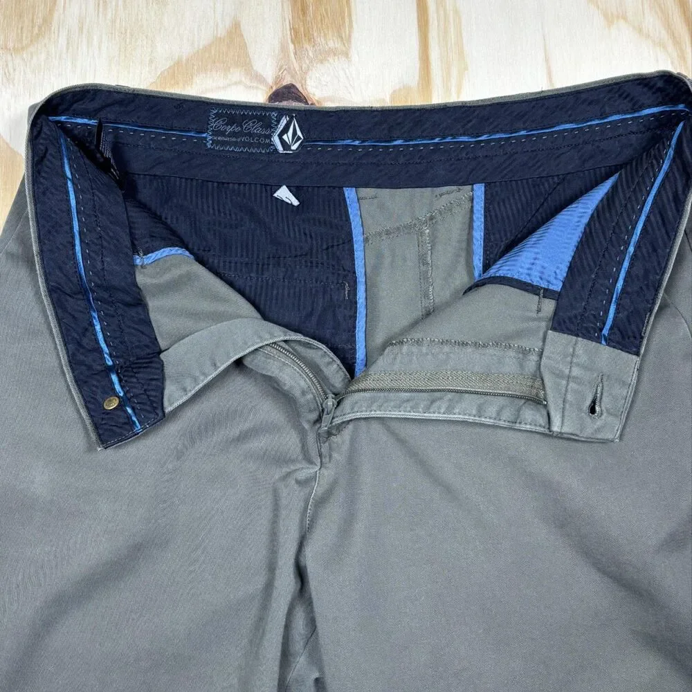 Volcom Shorts Mens 33in Green Frickin Chino Flat Front Casual Corpo Class